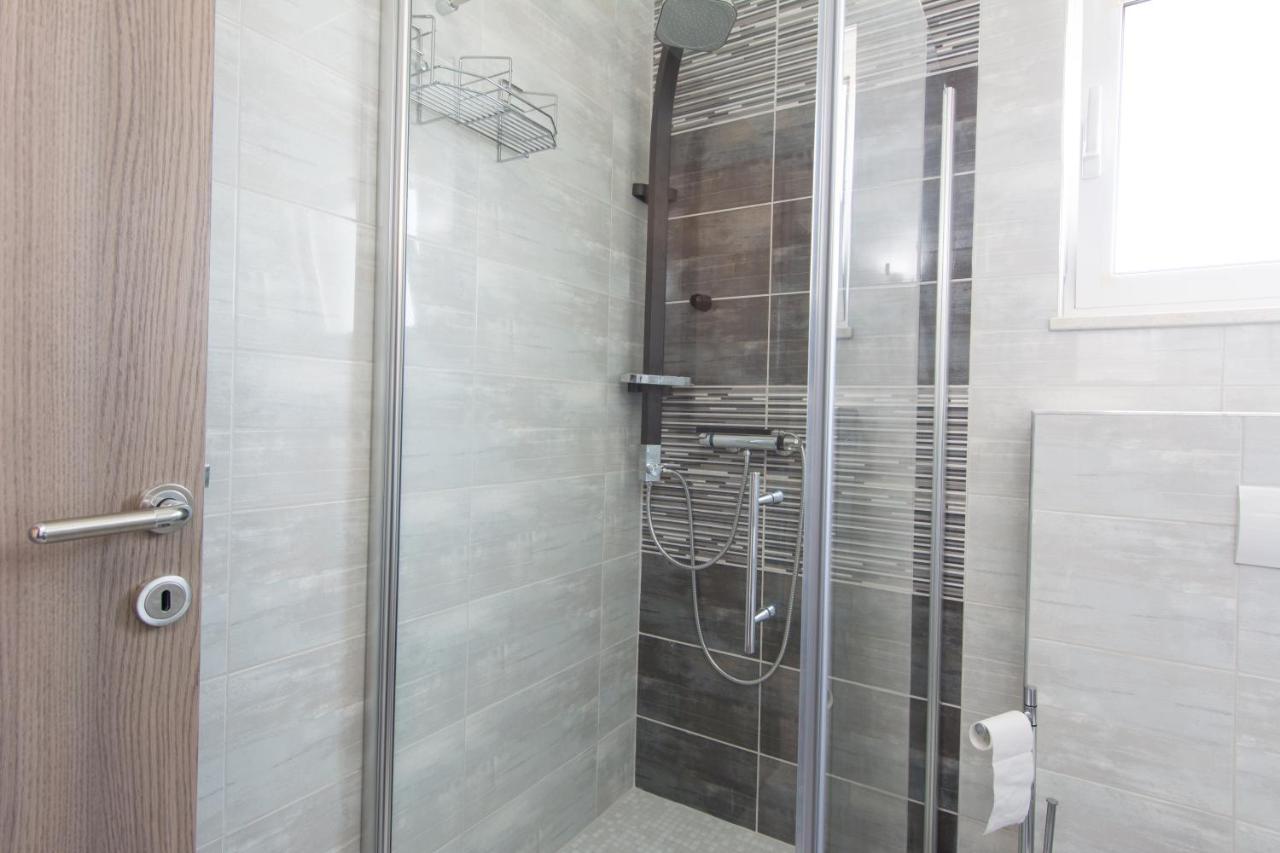 Lux Apartman S Pogledom Na More Trogir Dış mekan fotoğraf