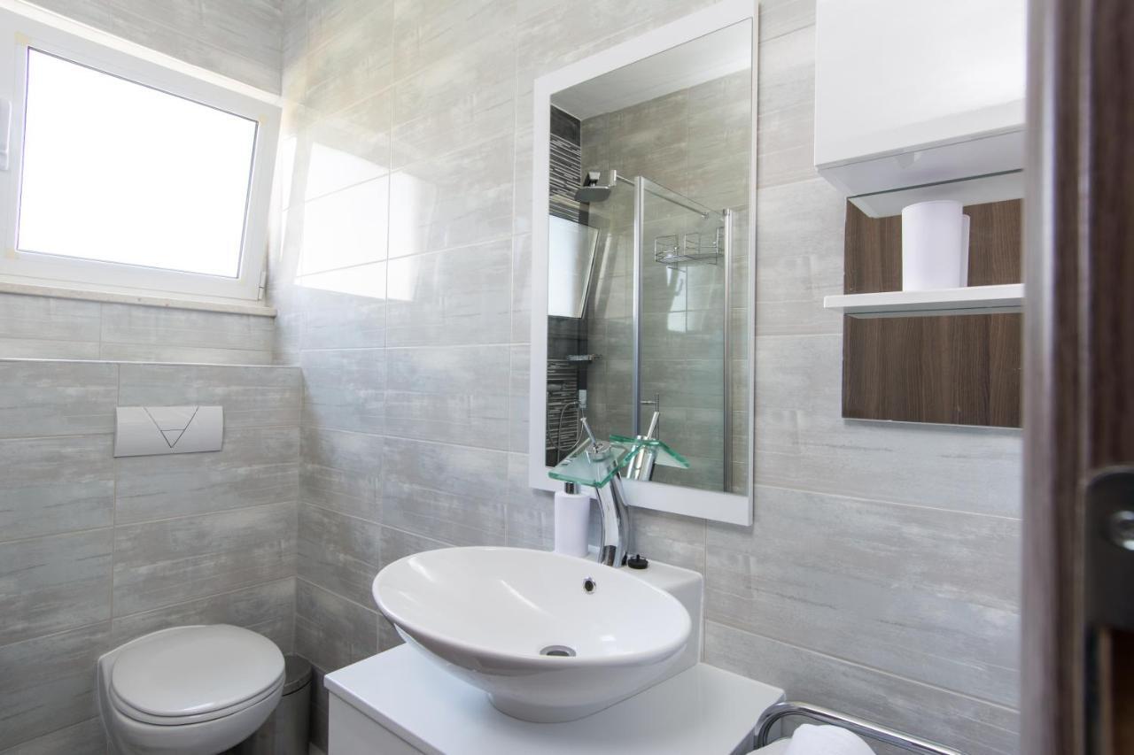Lux Apartman S Pogledom Na More Trogir Dış mekan fotoğraf