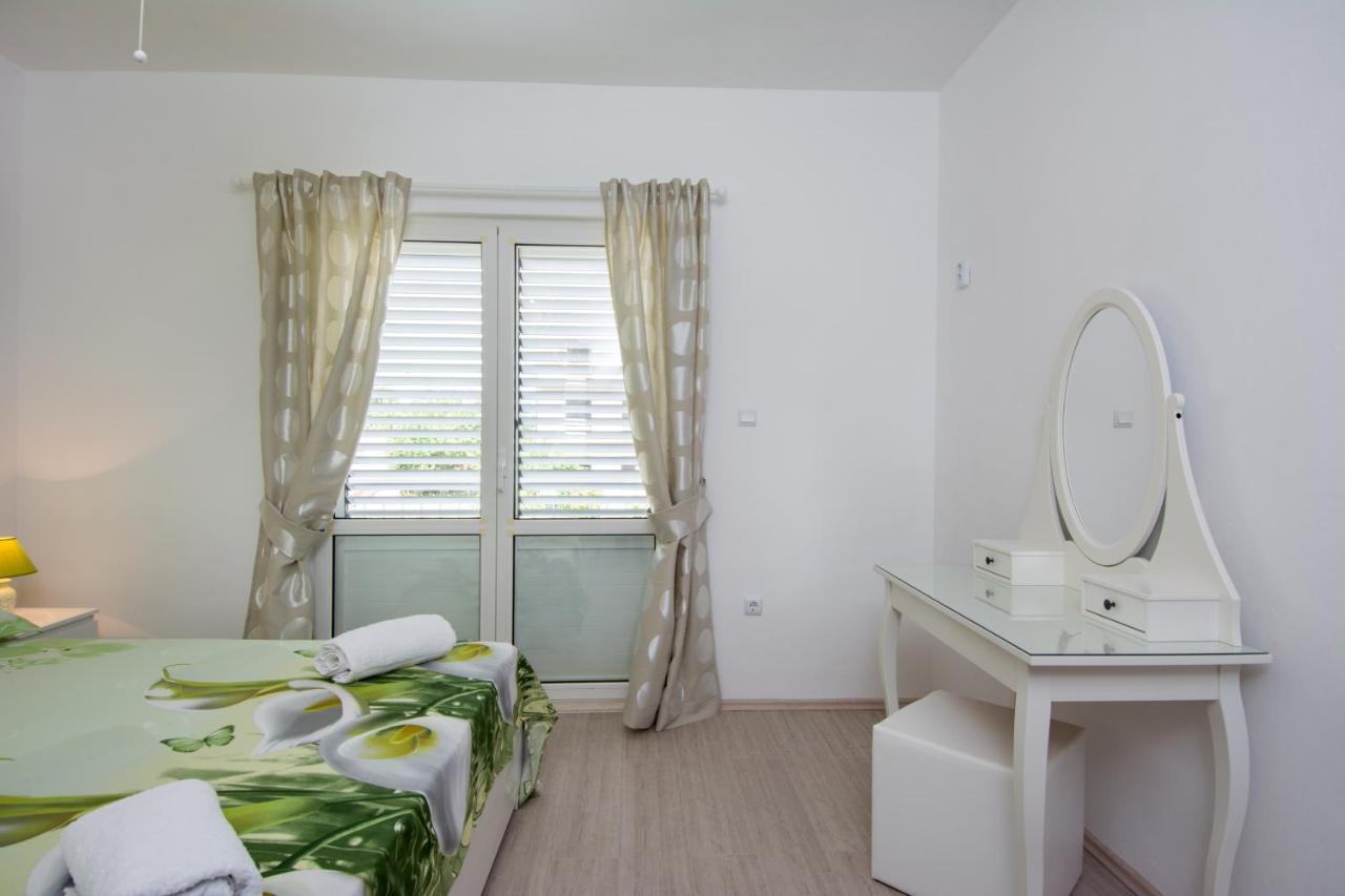 Lux Apartman S Pogledom Na More Trogir Dış mekan fotoğraf